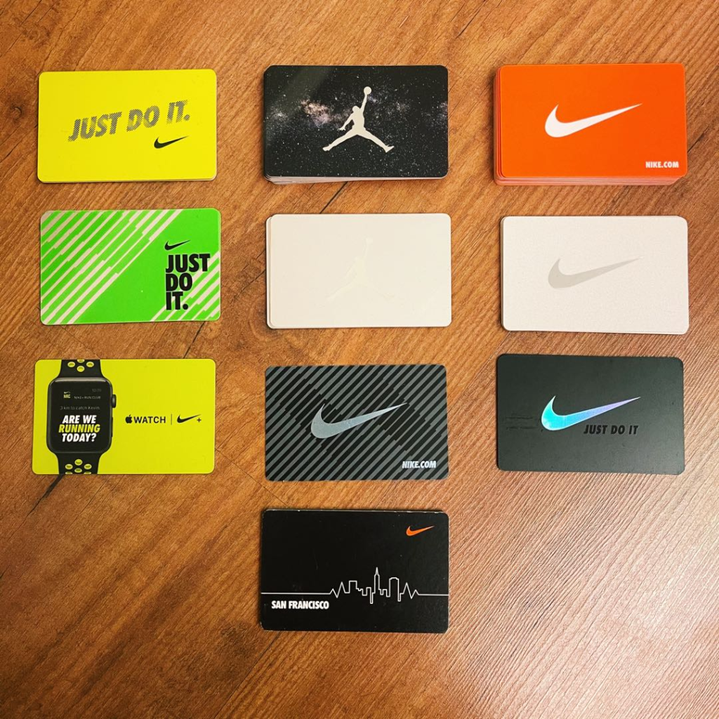 gift cards 1024x1024 1.png
